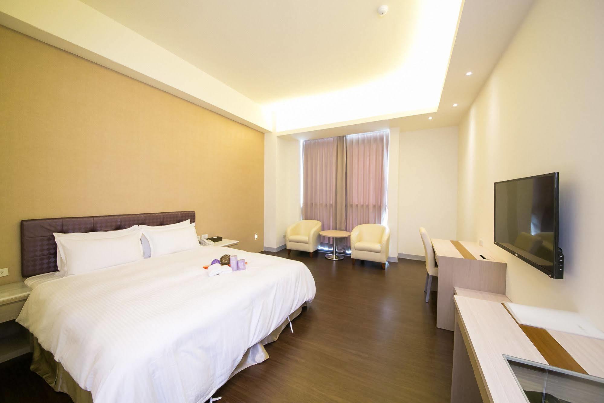 Sunseed International Villa Hotel Kota Chiayi Bagian luar foto