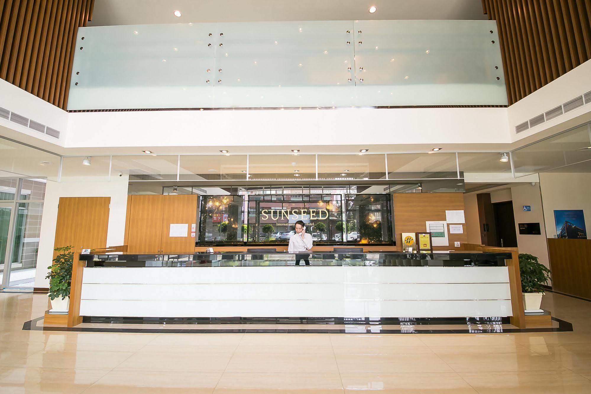 Sunseed International Villa Hotel Kota Chiayi Bagian luar foto
