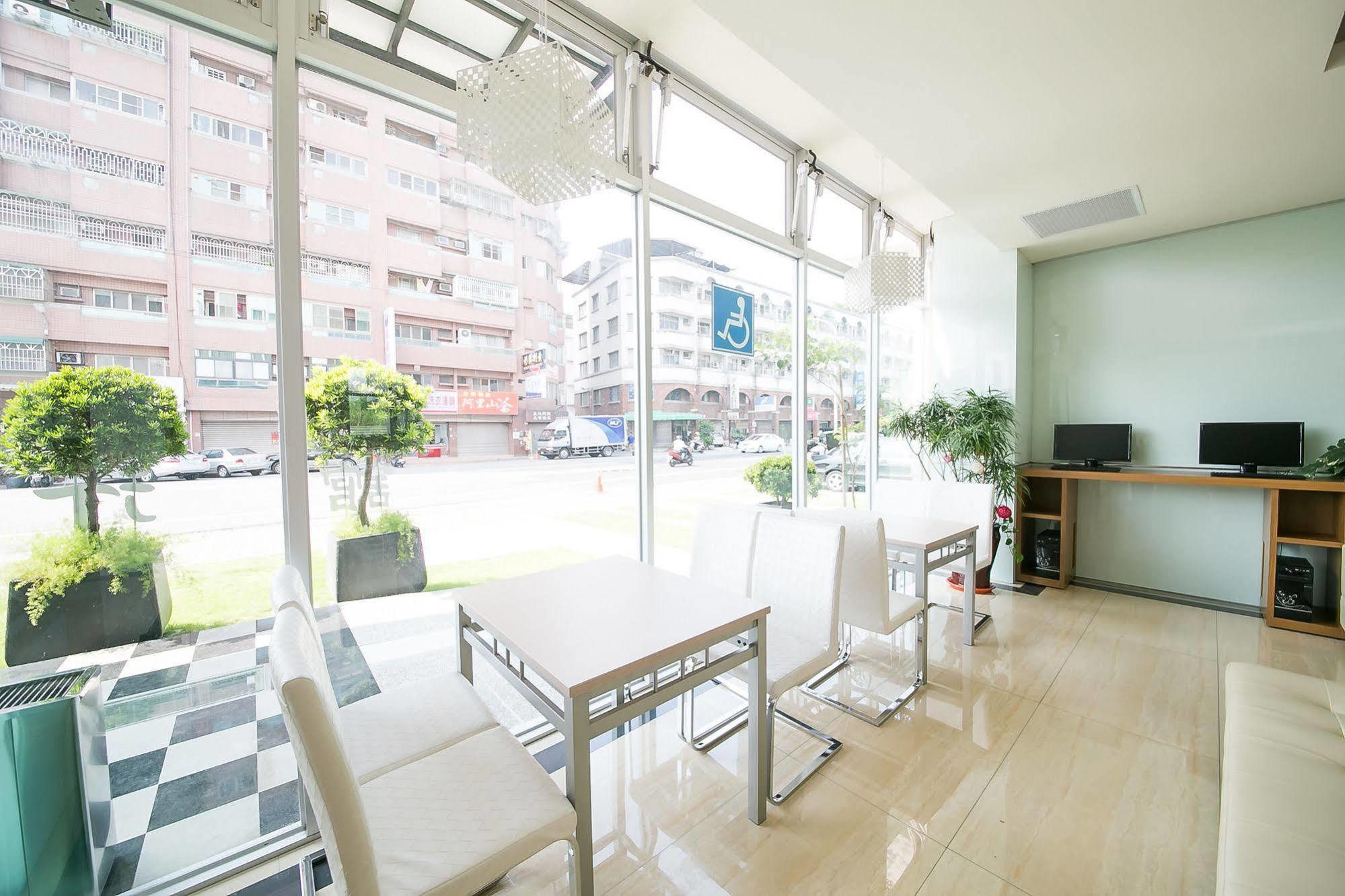 Sunseed International Villa Hotel Kota Chiayi Bagian luar foto